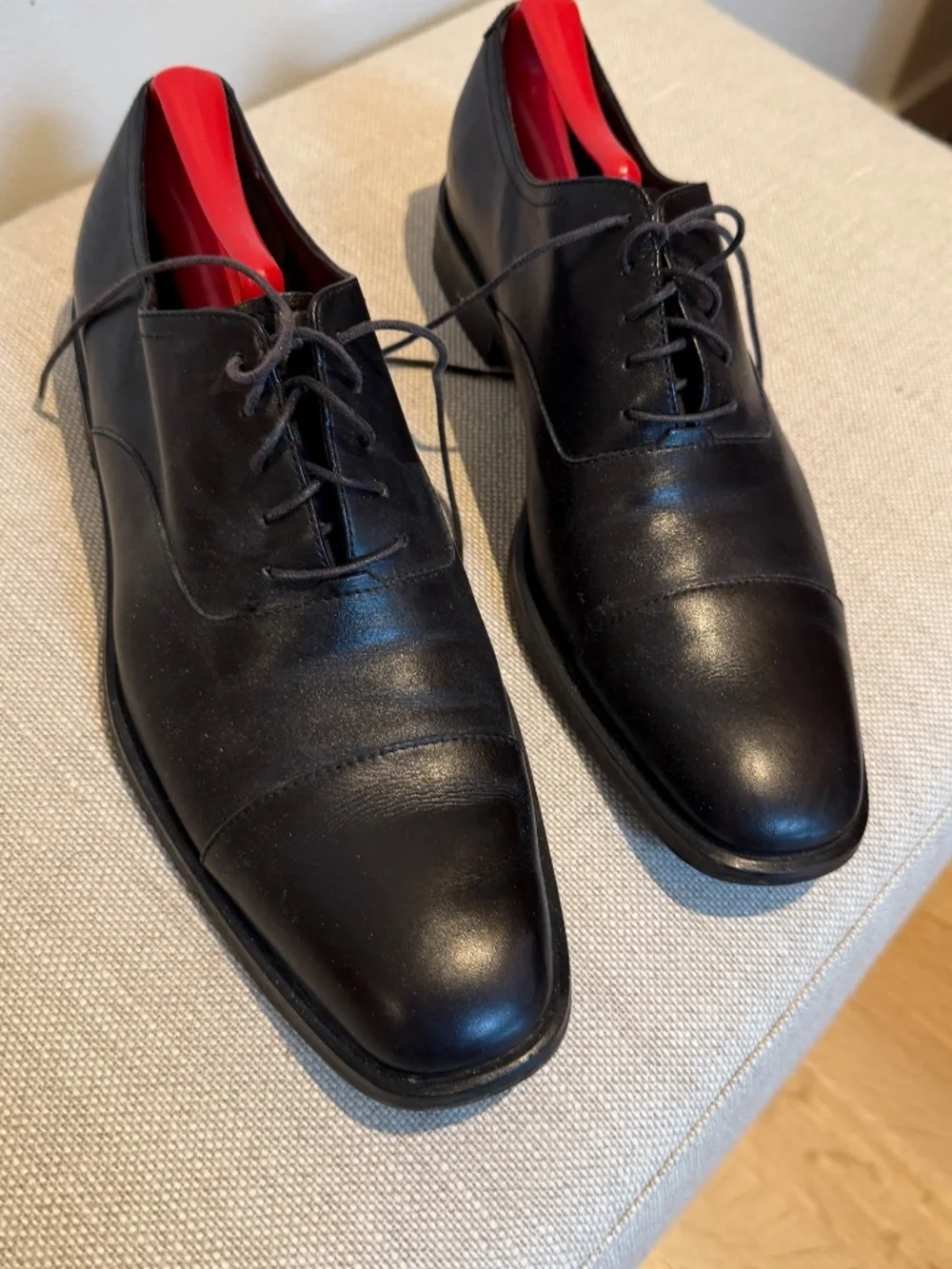 SALVADOR FERRAGAMO BLACK DRESS SHOES - Picture 2 of 7